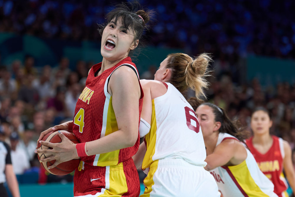 新星连续三场送助攻，被誉为未来核心（新星三连场助攻，获赞球队未来中坚）