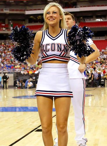 塞维总监：塞维主席小德尔尼多一天在俱乐部工作16小时（塞维总监：主席小德尔尼多每天在俱乐部工作16小时）