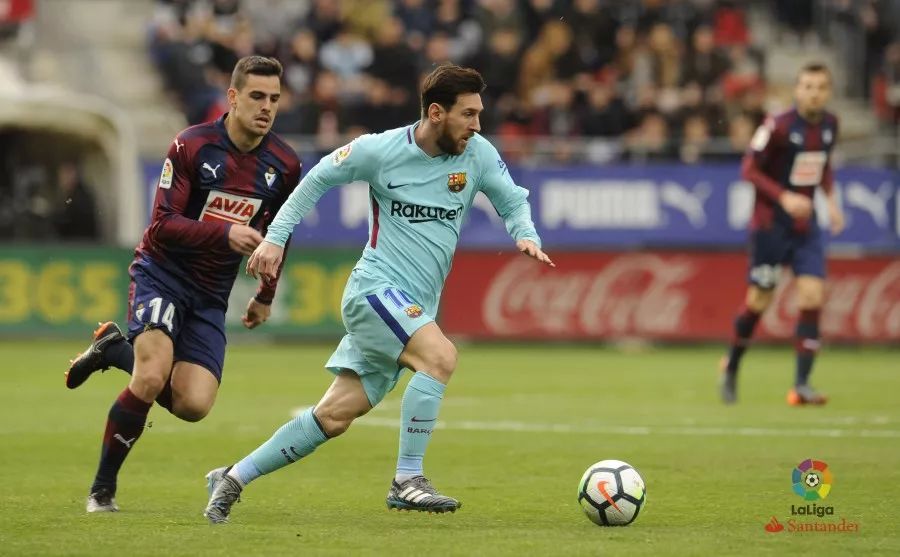 意媒：拜仁天才边锋利契纳或离队，尤文和米兰等队有意争夺（意媒称：拜仁天才边锋利契纳可能离队，尤文、米兰等队有意引进）