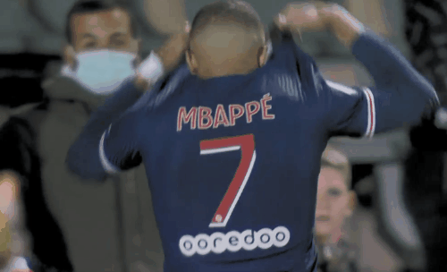 后场传控配合稳定，控球率持续提升