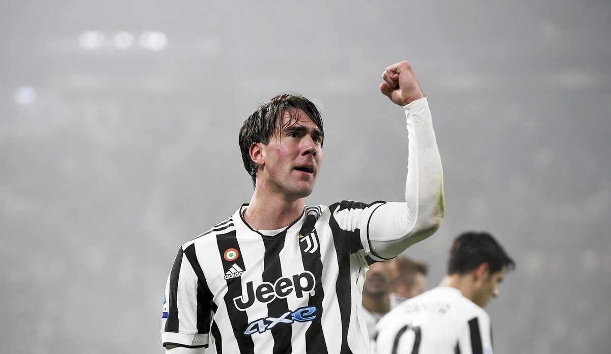 阿森纳3-1拜仁破其不败金身，马杜埃凯首球诺伊尔失误送礼