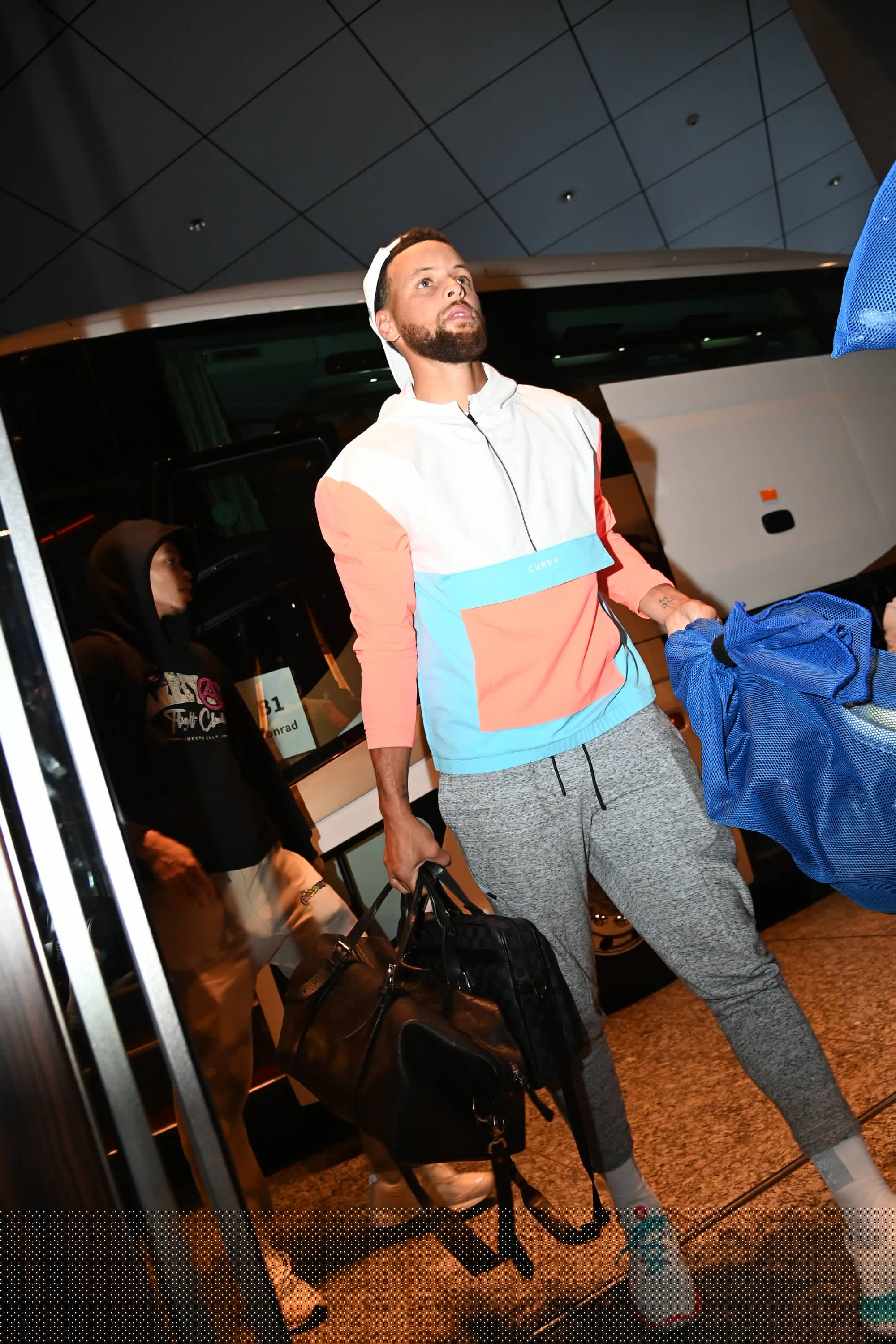 苗原：辽宁铁人18岁高中锋张家鸣获得伯恩利U21的试训邀请（苗原：伯恩利U21向辽宁铁人18岁高中锋张家鸣发出试训邀请）