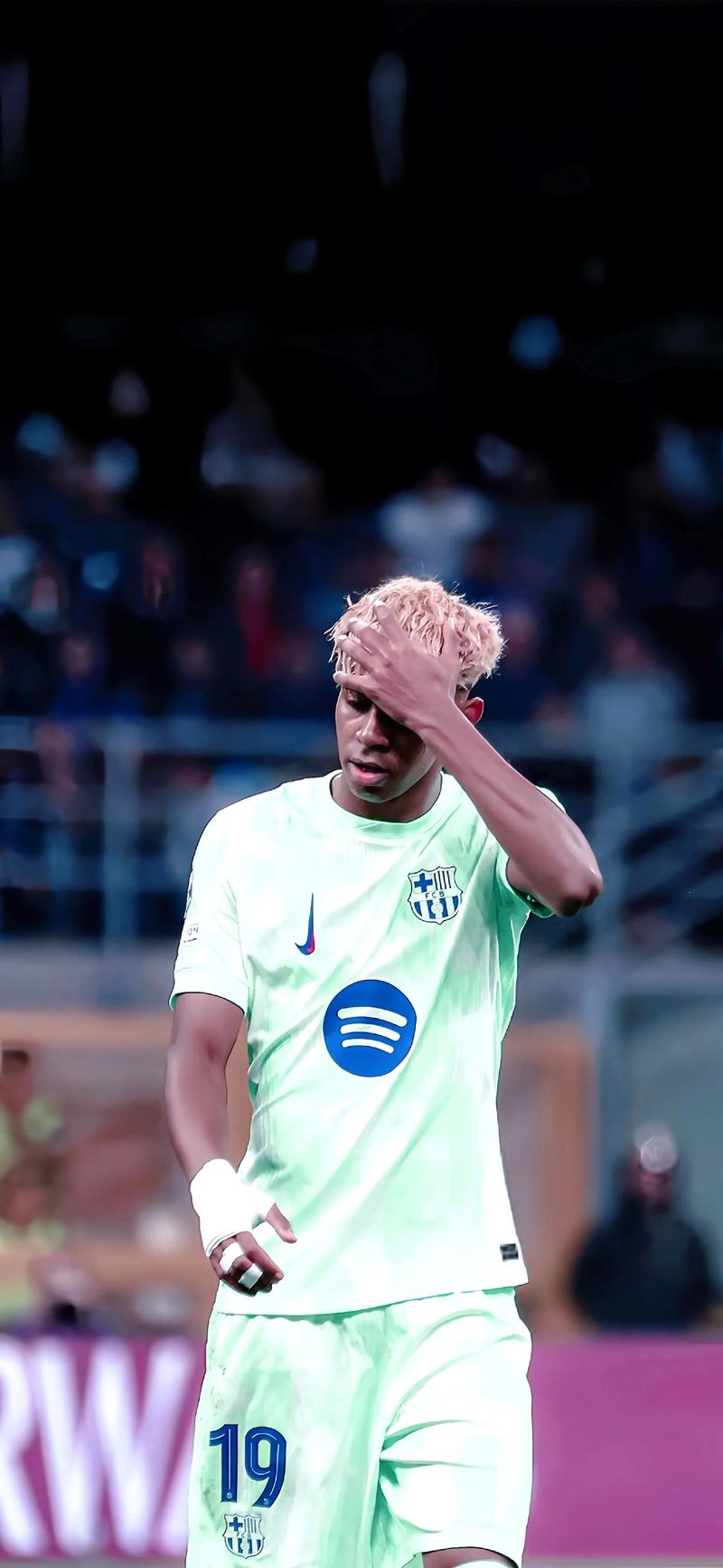 16队参与的乌兹别克斯坦超：中亚规模最大的顶级足球联赛（乌兹别克斯坦超级联赛：16支球队角逐，中亚最大的顶级足球赛事）