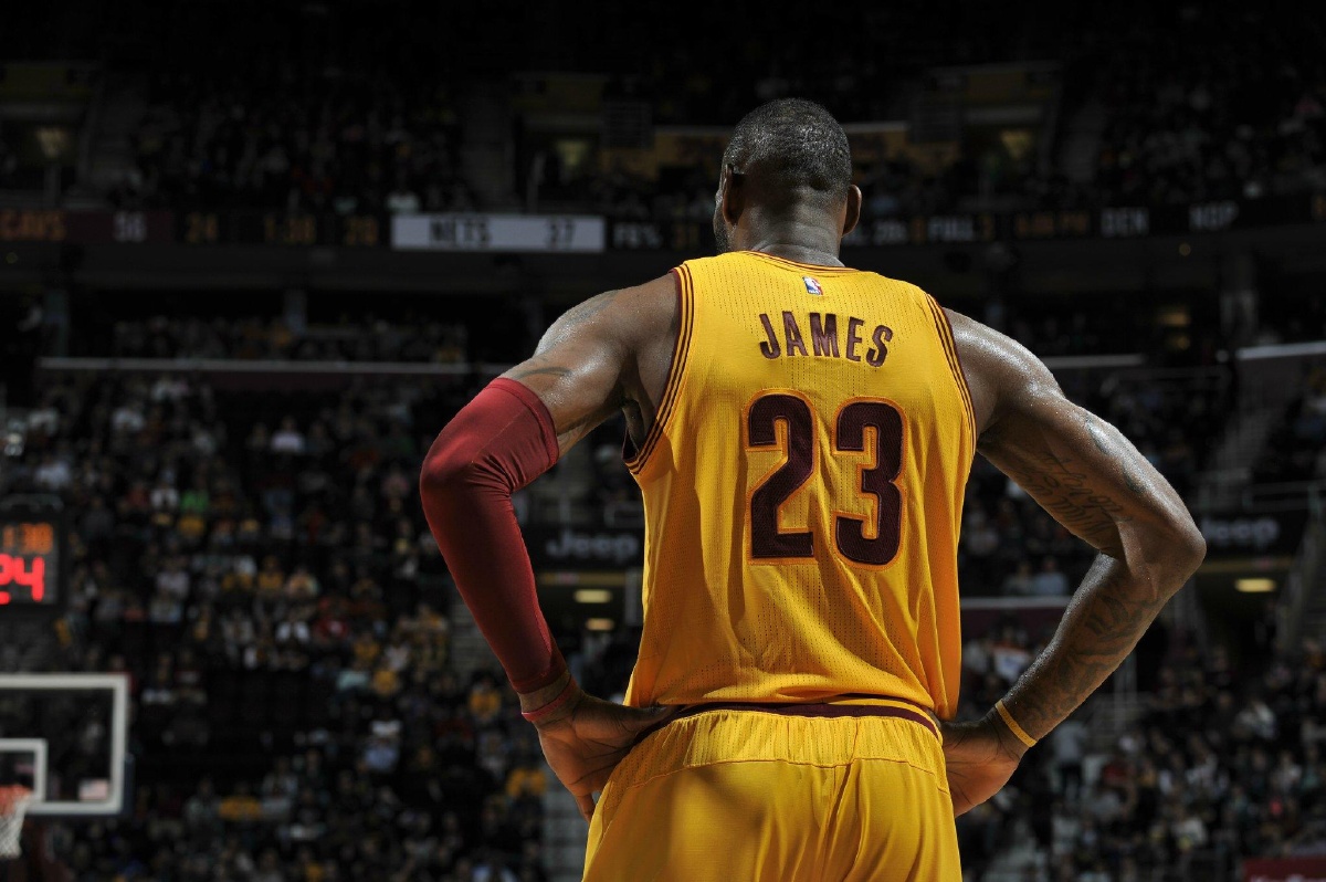 拉科鲁尼亚核心佩克：梦想为皇萨效力，希望能入选西班牙队（拉科鲁尼亚核心佩克：渴望披上皇马或巴萨战袍，盼获西班牙国家队征召）