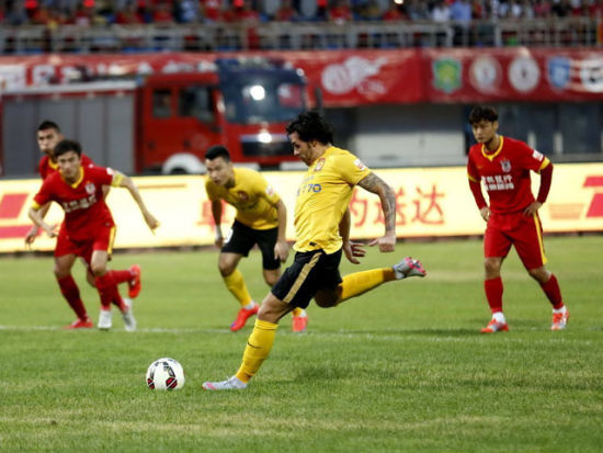 布里奇斯&塞克斯顿同砍20+，黄蜂终结7连败（布里奇斯与塞克斯顿各砍20+，黄蜂止住七连败）