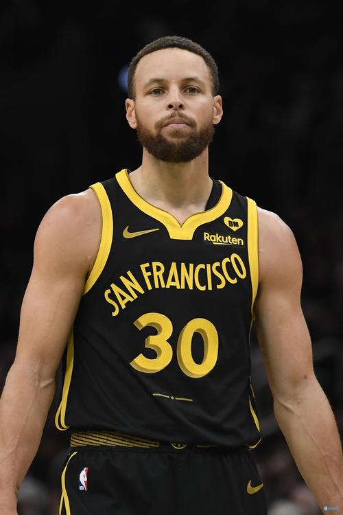 广厦男篮末节逆转战胜北京（广厦男篮末节翻盘力克北京）