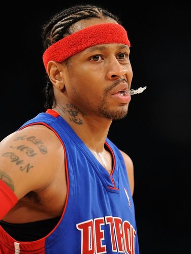 足球报：邵佳一有四大特质被认可，熟悉足协和国字号工作（足球报：邵佳一四大特质获肯定，熟悉足协与国字号事务）