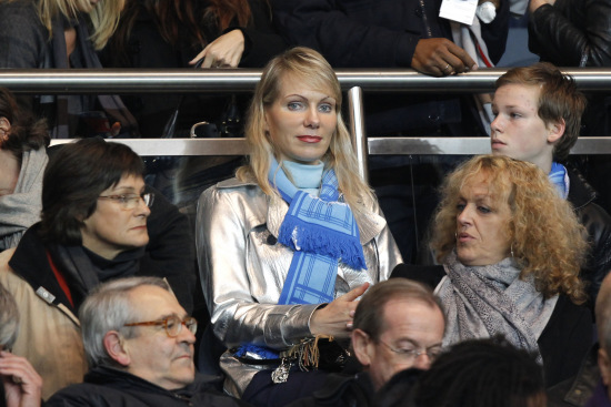 翻修球场，“连滚带爬”为的是“从从容容”（球场翻修：先“连滚带爬”，后“从容不迫”）