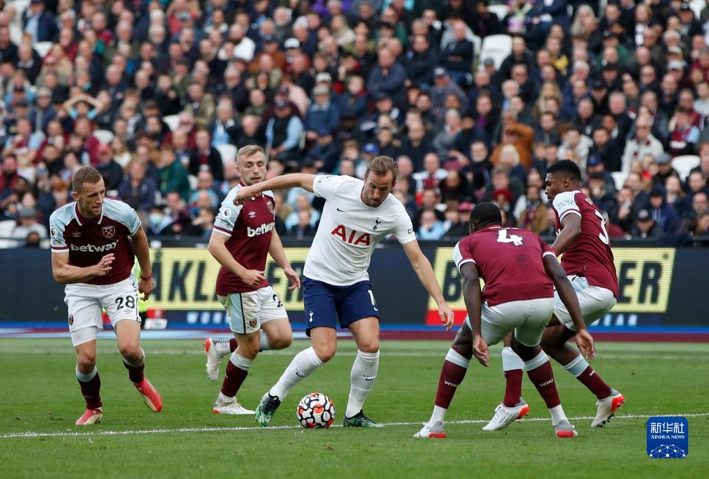 2025职业联赛颁奖多项评选难以服众 满屏尽是C语言（2025职业联赛颁奖争议四起 多项评选难服众 “C语言”刷屏）