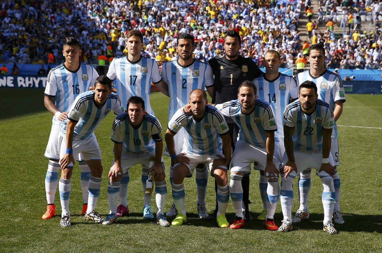 皇马19岁左后卫巴尔德佩尼亚斯有望首秀，本周欧冠入选大名单（皇马19岁左后卫巴尔德佩尼亚斯有望迎来首秀，本周欧冠大名单在列）