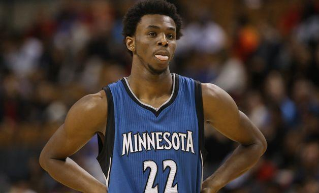 记者：莱奥周二接受核磁共振检查，结果显示无肌肉损伤（记者：莱奥周二完成核磁检查，未发现肌肉受损）