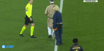 魔笛世界杯参赛次数比梅罗少一届，因克罗地亚缺席2010